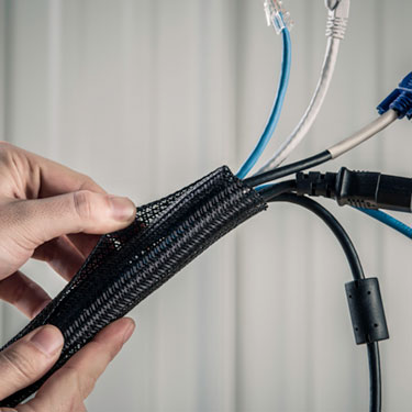 FLEXO® F6N: Split Braided Tubing for Easy Installation and Versatile Bundling